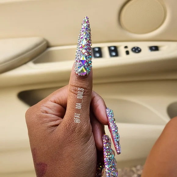 HANDMADE RED BOTTOM PRESS ON LUXURY NAILS